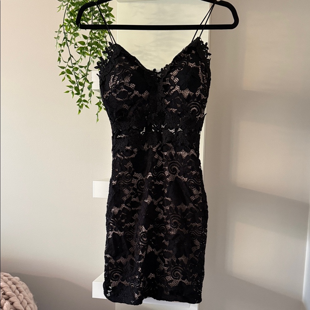 Elegant Black Lace Dress